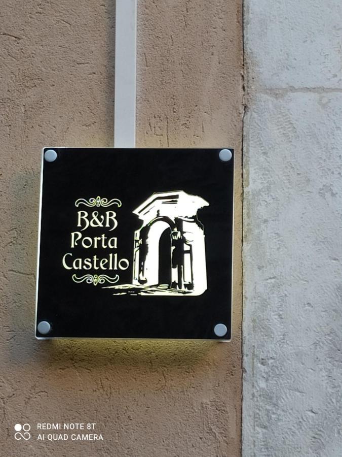 B&B Porta Castello LʼAquila Esterno foto